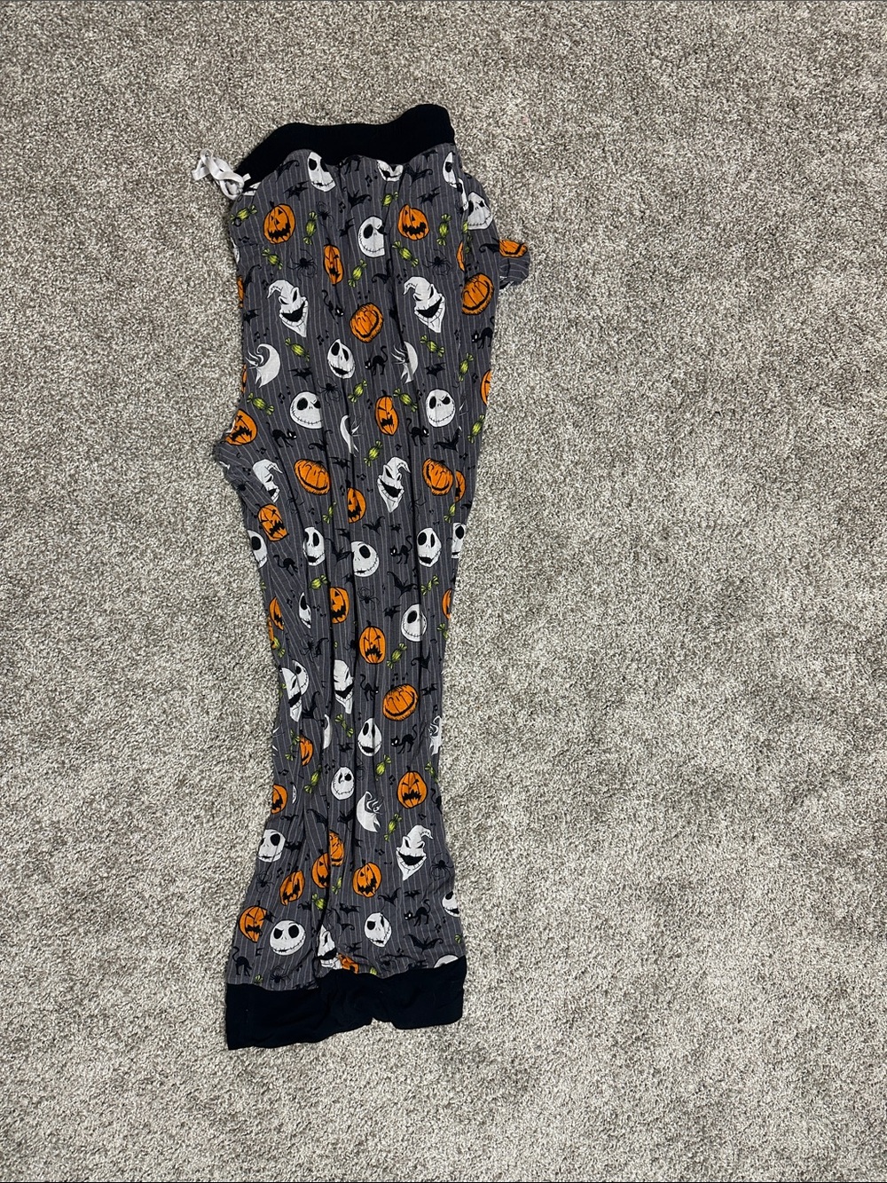 Disney Gray Halloween Jack Skellington & Pumpkin women’s pants